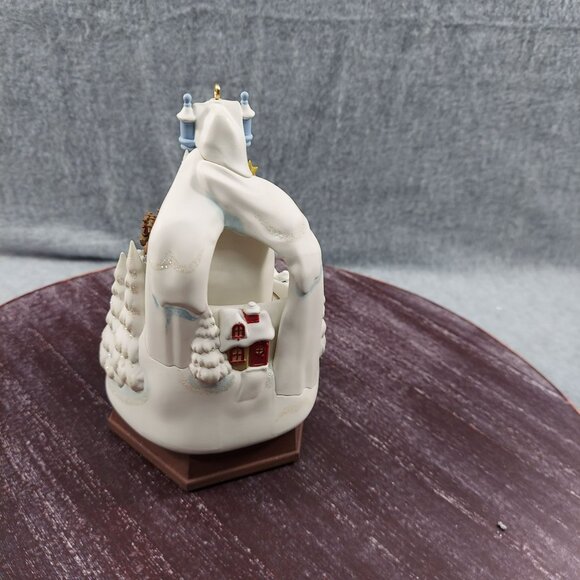 Hallmark Keepsake Merry Christmas To All Magic Musical Animated Ornament With Li - Picture 13 of 14